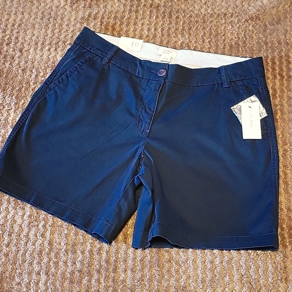 crown & ivy Pants - New Crown & Ivy navy Caroline shorts size 6